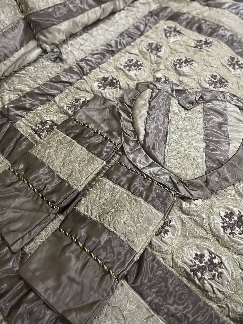 Embroidered bed sheet 4