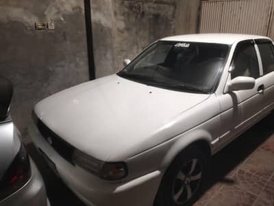 Nissan Sunny 1992