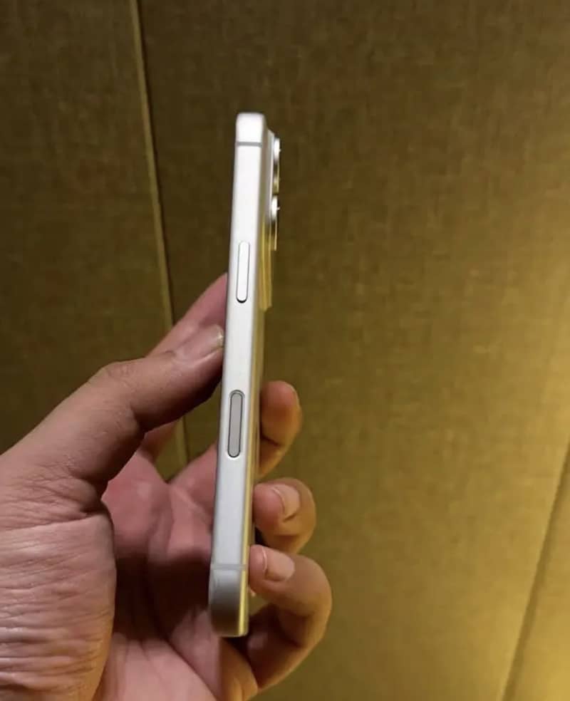 Apple iPhone 17 Pro 3