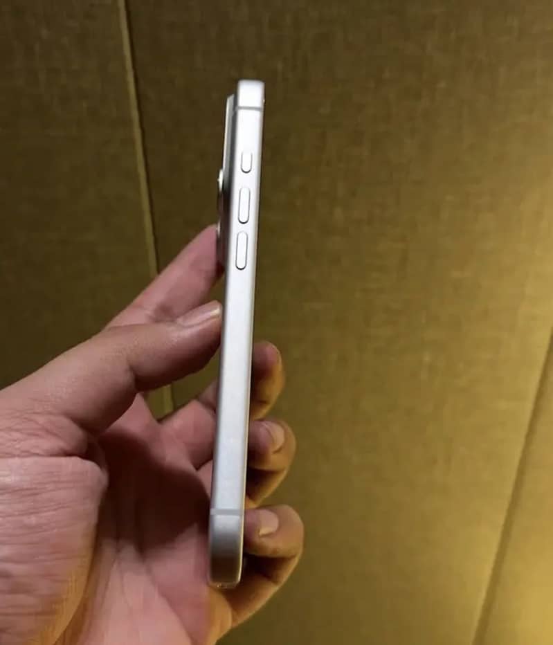 Apple iPhone 17 Pro 4