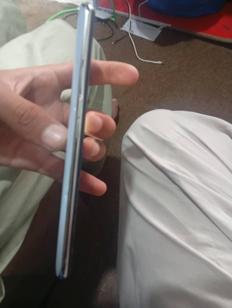 oppo 2f 4