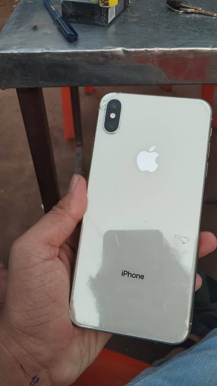 Apple iPhone XS Max 0