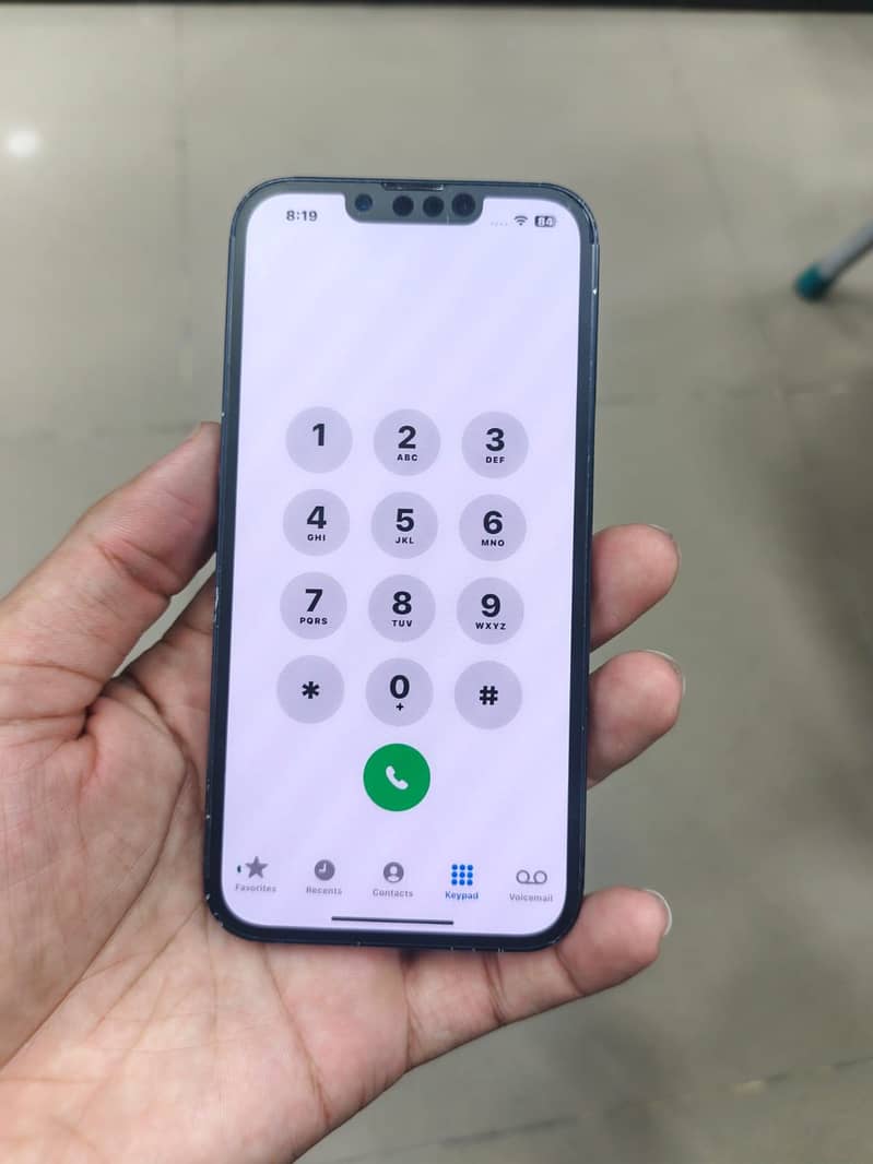 Apple iPhone 13 4