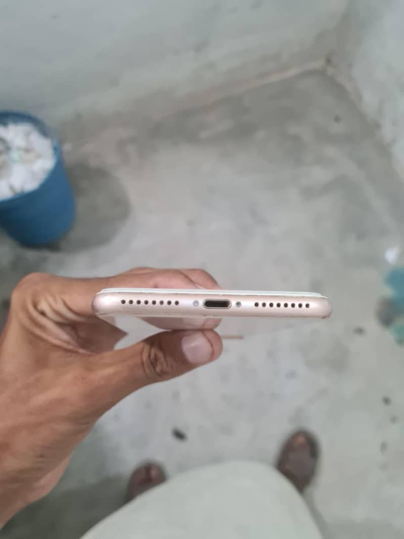 Apple iPhone 8 Plus 2