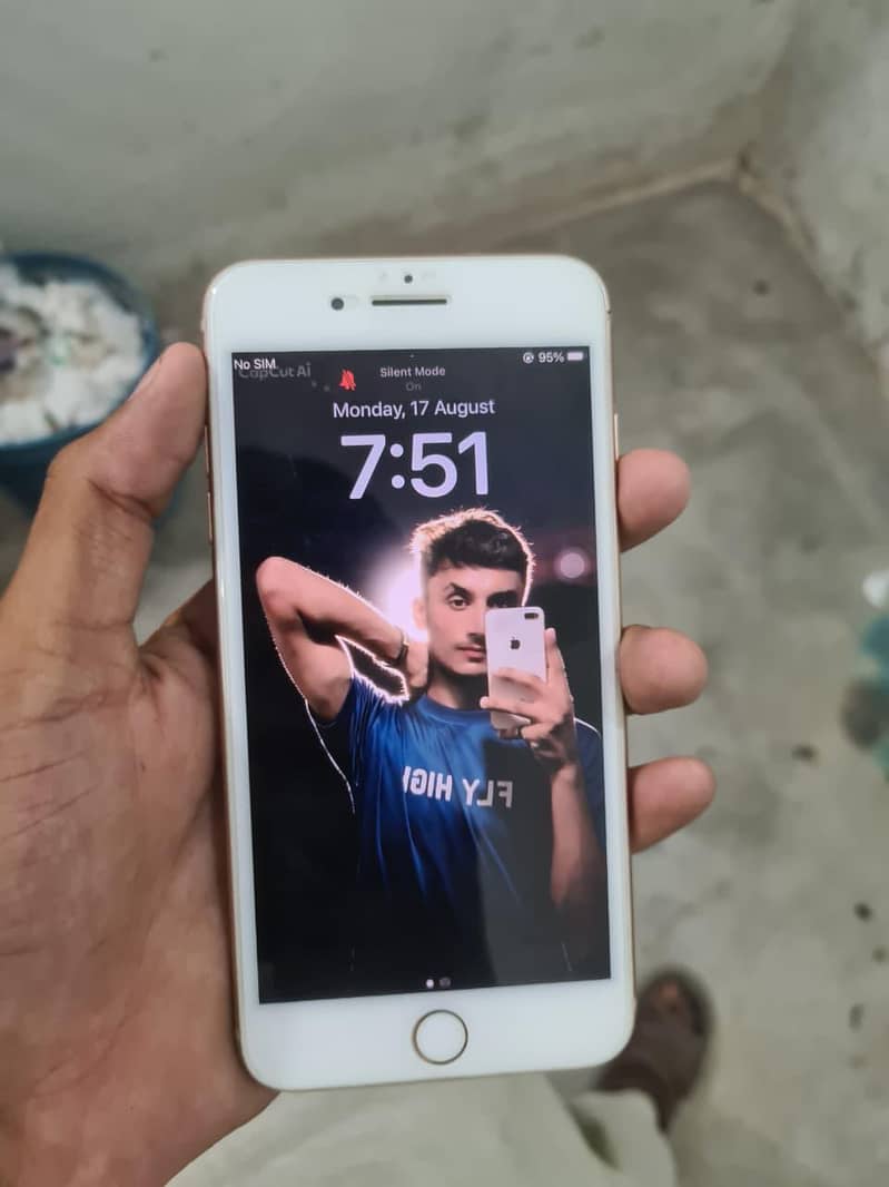 Apple iPhone 8 Plus 6