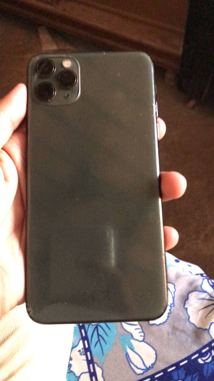 Apple iPhone 11 Pro Max 1