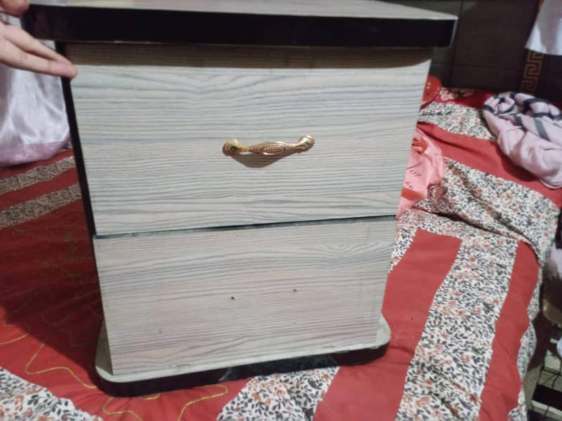 large bed side table 3
