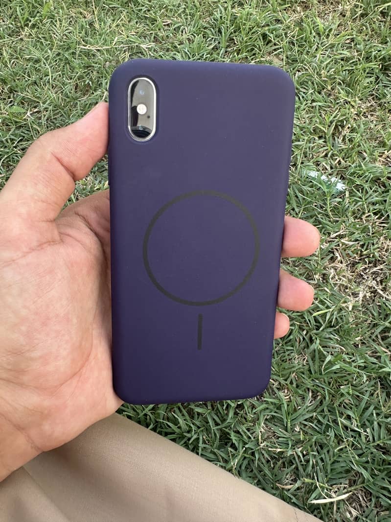 Apple iPhone XS Max 7