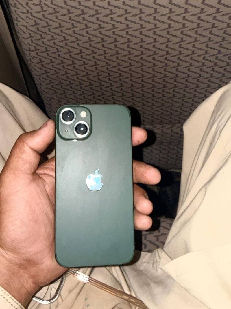 Apple iPhone 13 3