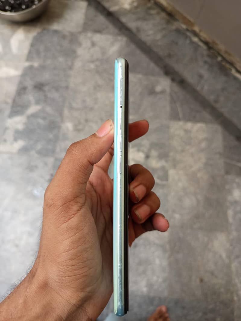 Oppo A76 5