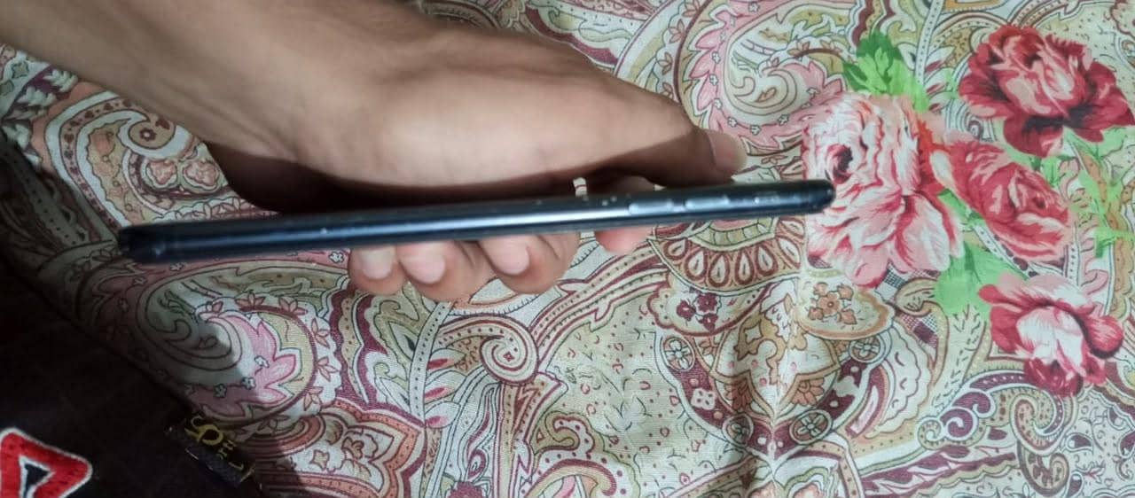 Apple iPhone 7 Plus 0