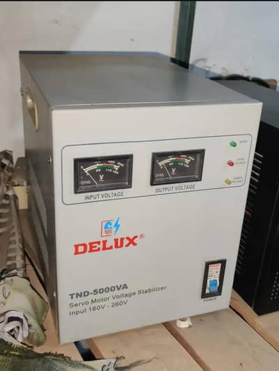 Delux TND-5000VA Servo Motor Voltage Stabilizer