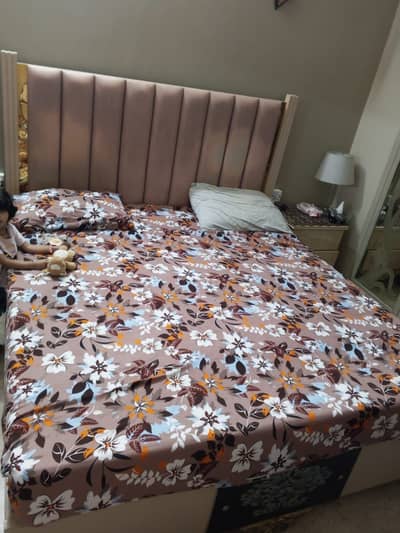 Bedroom set for sale