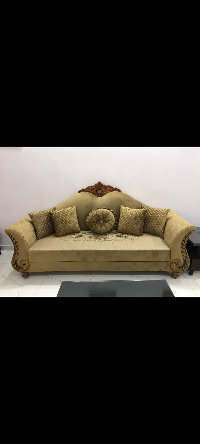 sofa selling 3