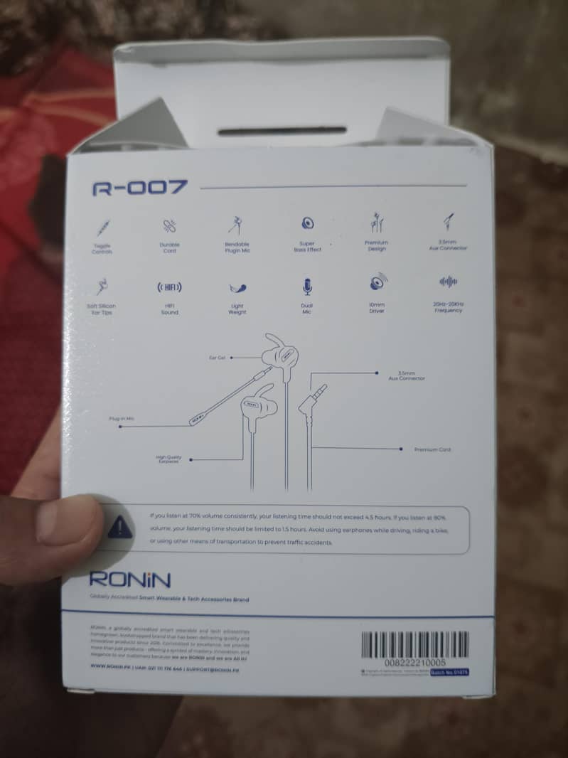 Realme 13 Plus 4