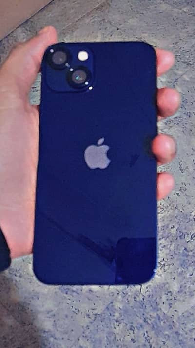 Apple iPhone 13