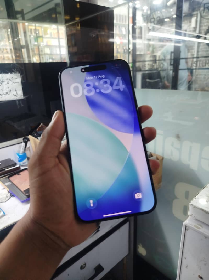 Apple iPhone 15 Pro Max 3