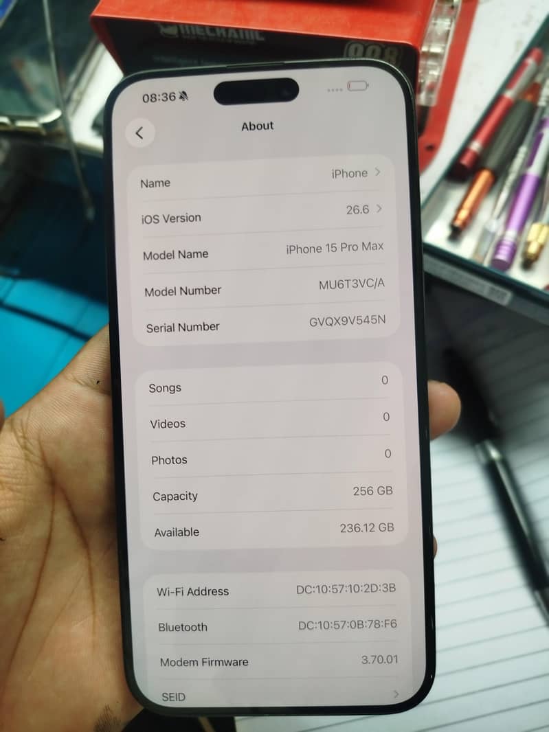 Apple iPhone 15 Pro Max 6