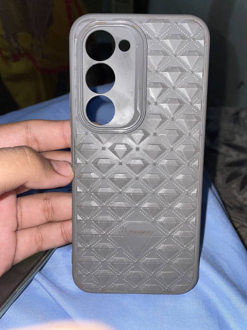 Tecno spark 40 pro plus 4