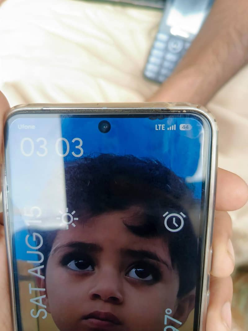 Google Pixel 8 Pro 2