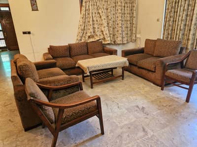 9 seater sofa set + 2 easy chairs
