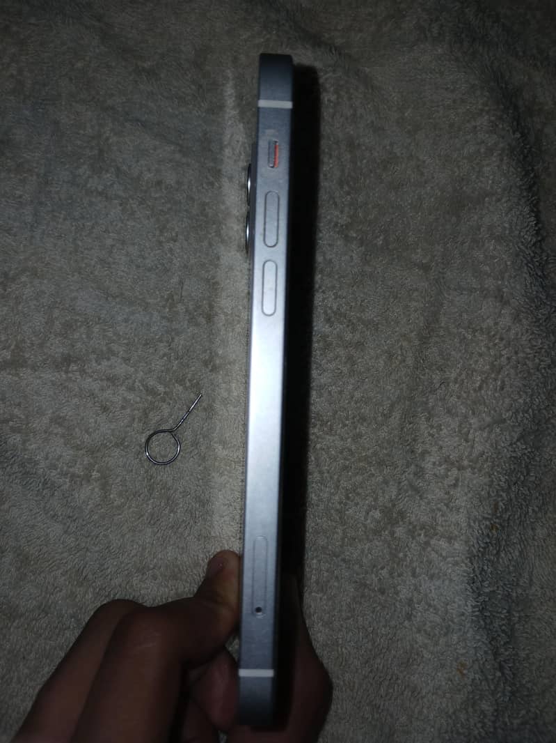Apple iPhone 12 3