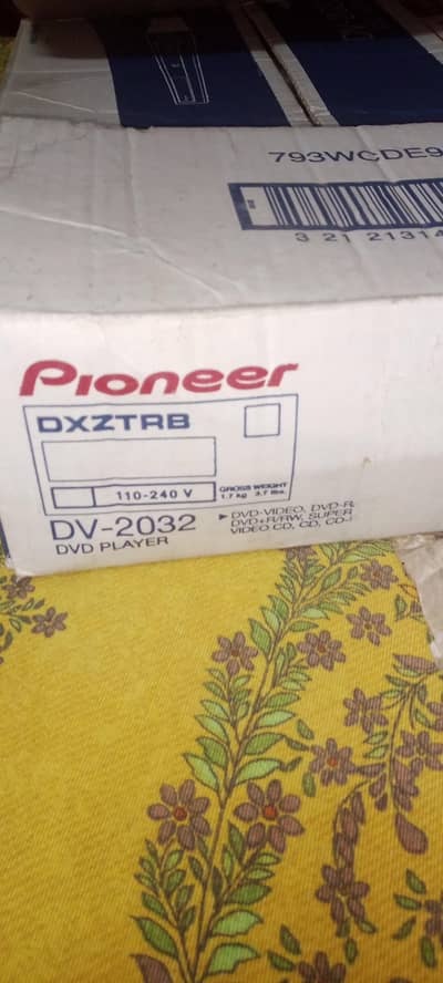 DVD   with USB