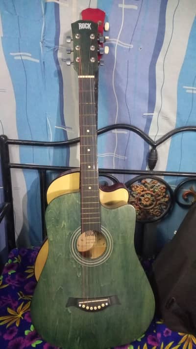 Guitar for sale  in good condition with accessories
