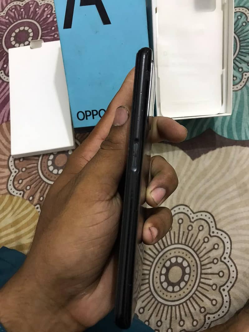 OPPO A76 4