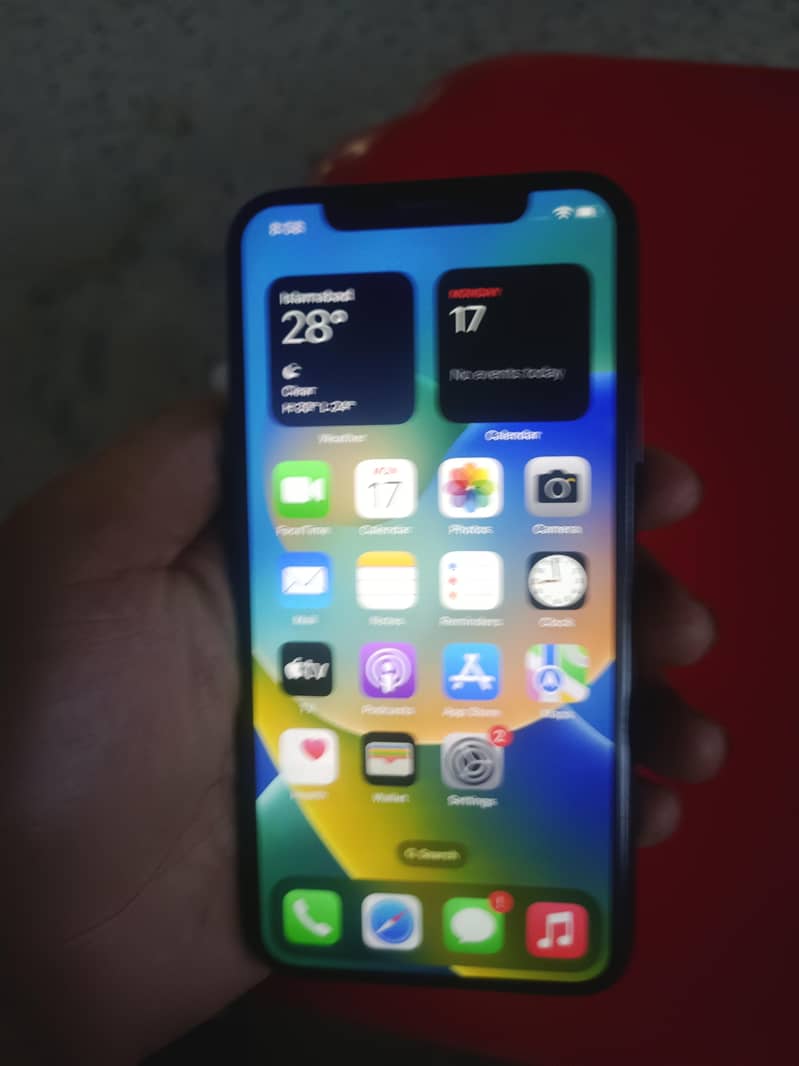 Apple iPhone X 4
