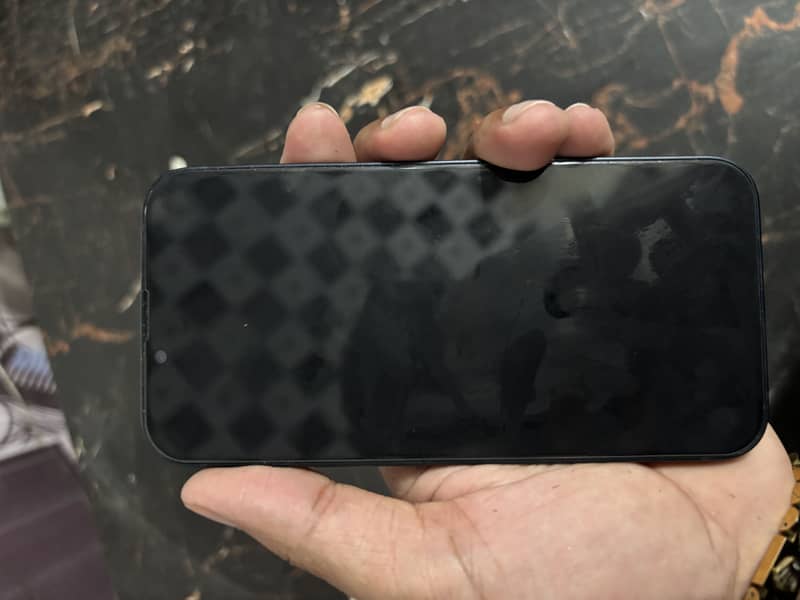 Apple iPhone 13 jv 3