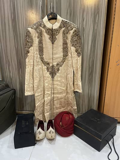 Brand new condition from Almirah brand
