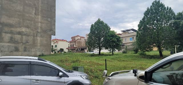 12 Marla (4070) Top Height Left Hand Side Level, Solid And Sunfacing Plot Available For Sale. Dem 2.40