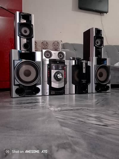 SONY mhc gn 1000d hi-fi component sound system earth shaking bass
