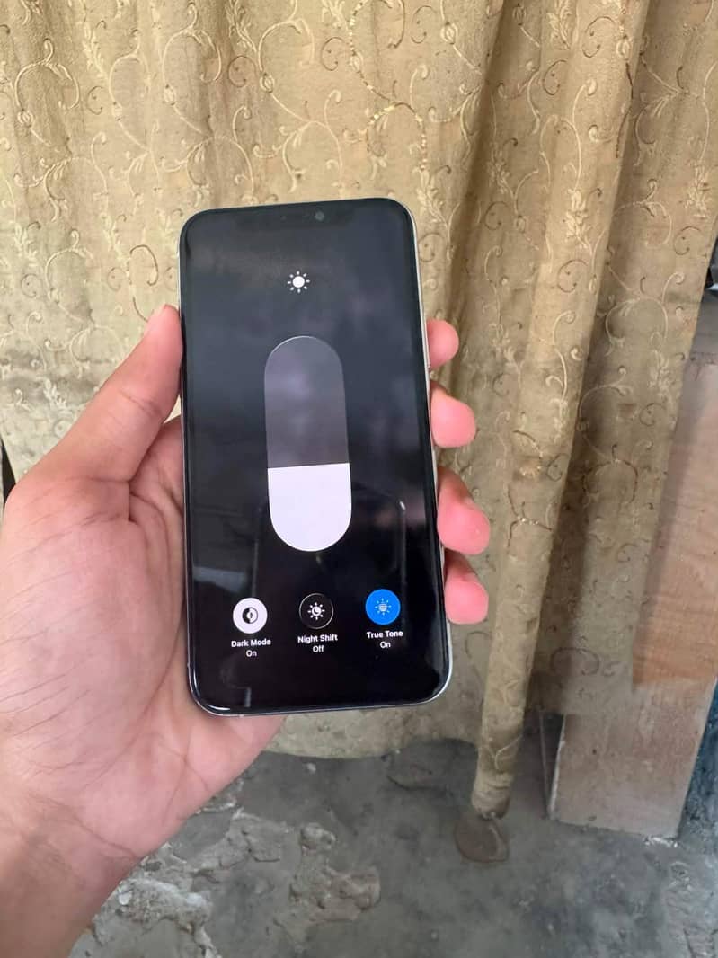 Apple iPhone 11 Pro 7