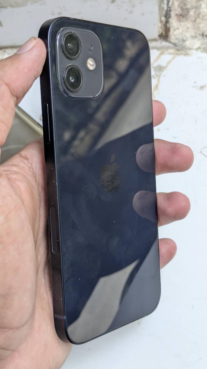 Apple iPhone 12 1