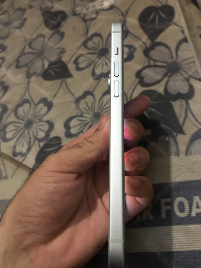 Apple iPhone 15 plus 2