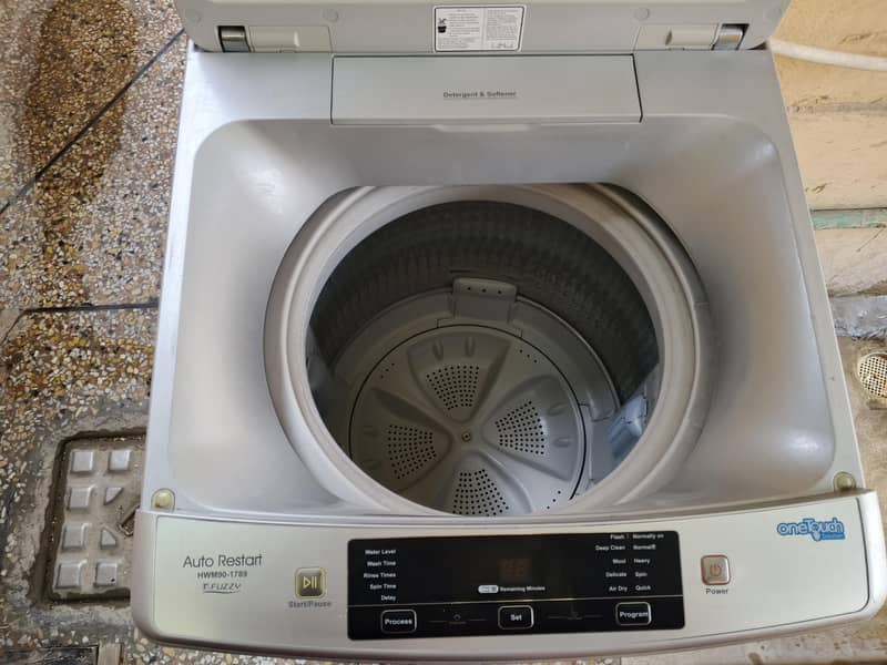 Haier full automatic machine 1