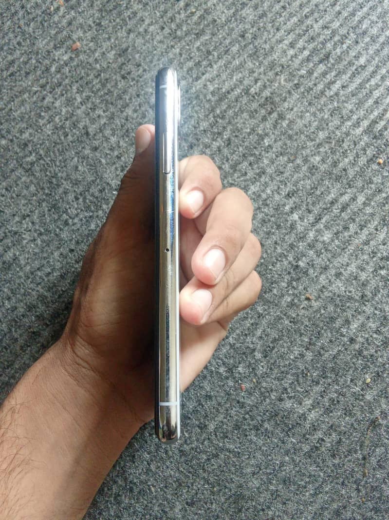 Apple iPhone X 2
