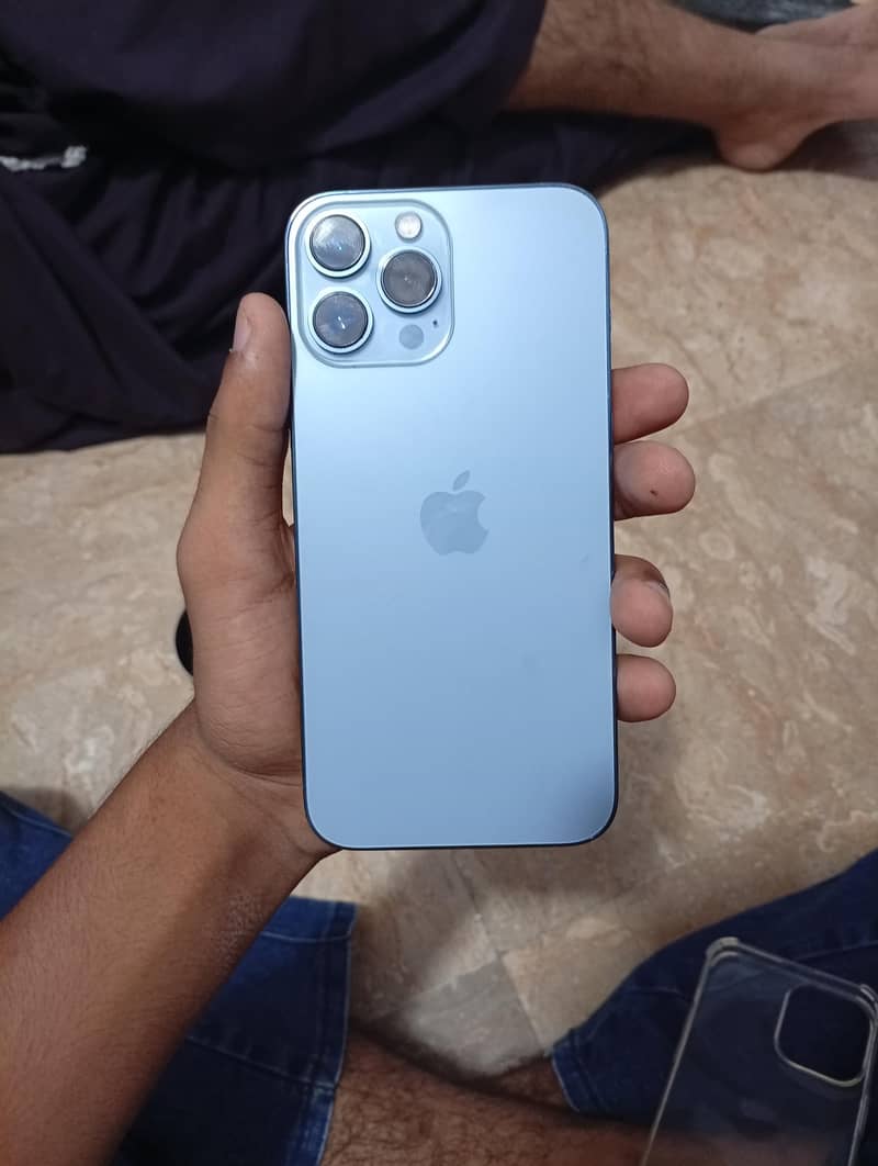 Apple iPhone 13 Pro Max 0