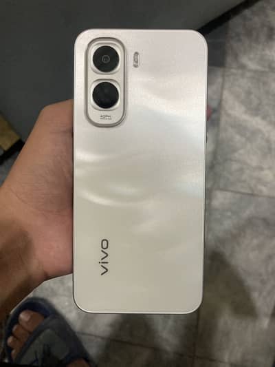 Vivo y500