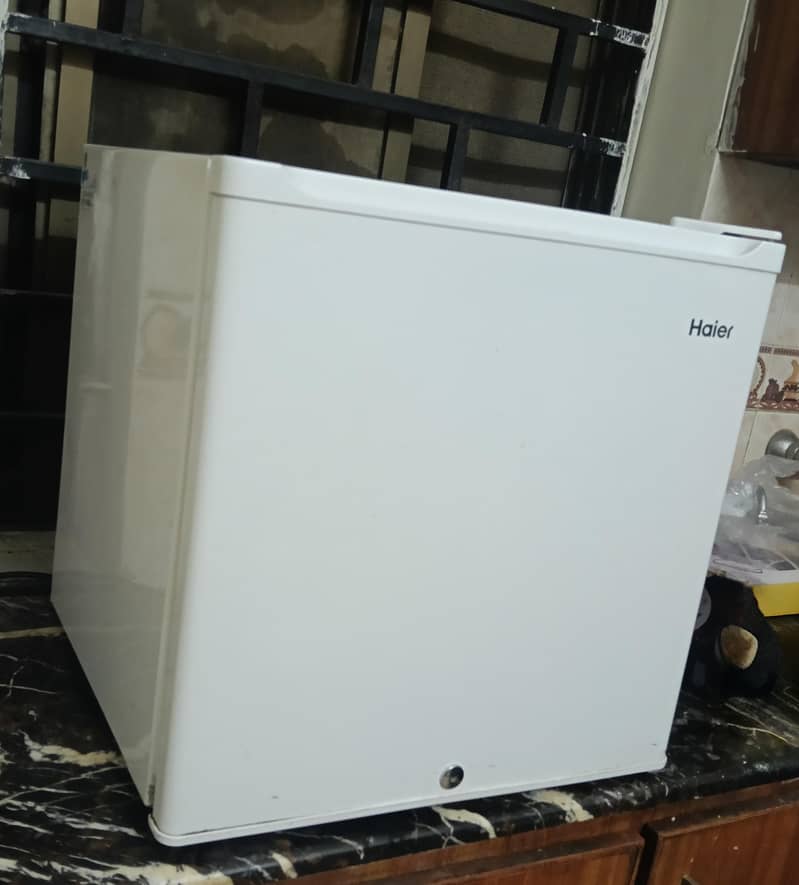 Haier Mini Fridge 1