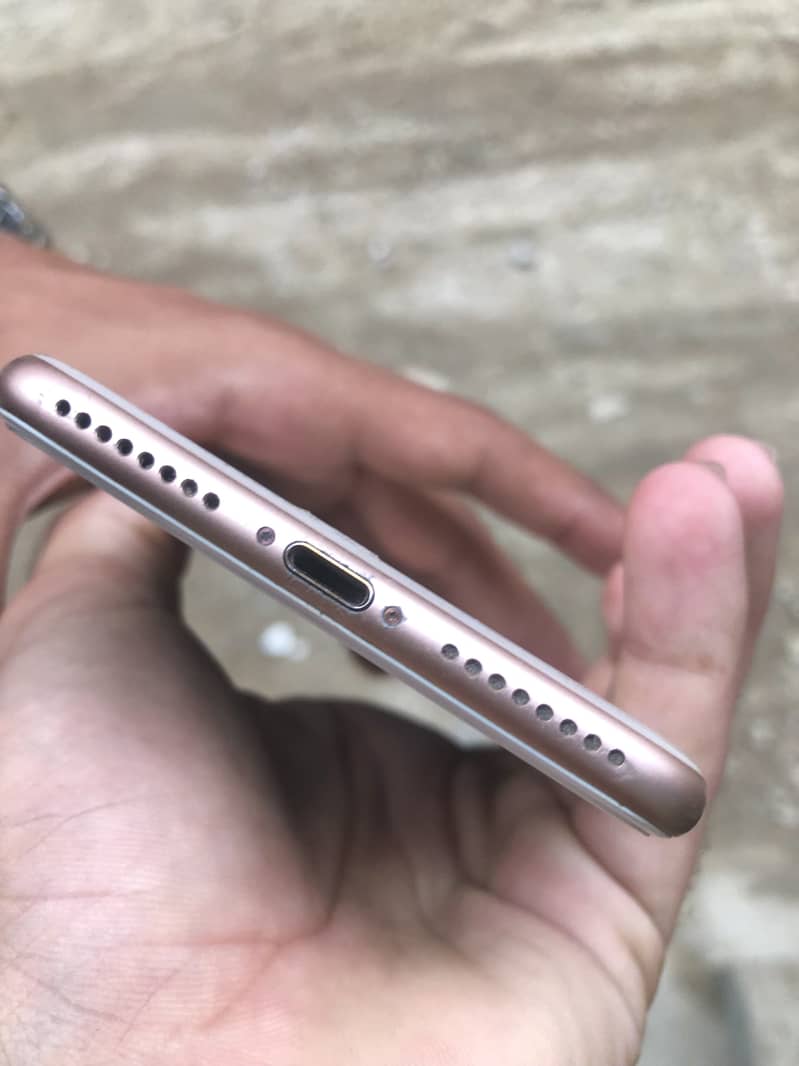 Apple iPhone 8 Plus 2