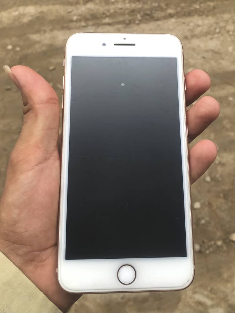 Apple iPhone 8 Plus 6