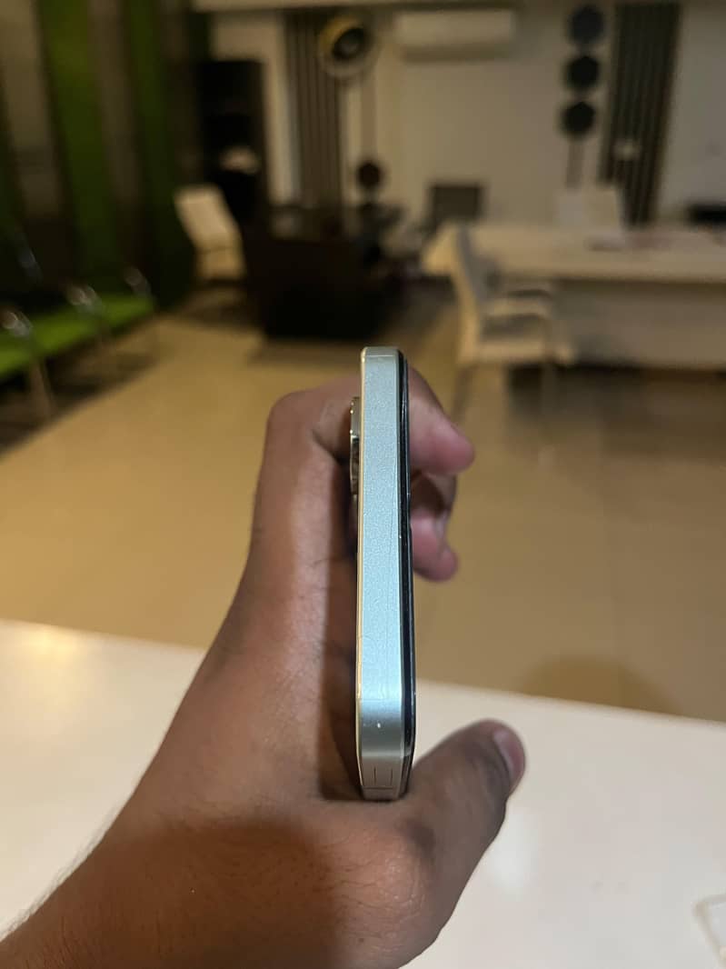 Realme Note 60x 4