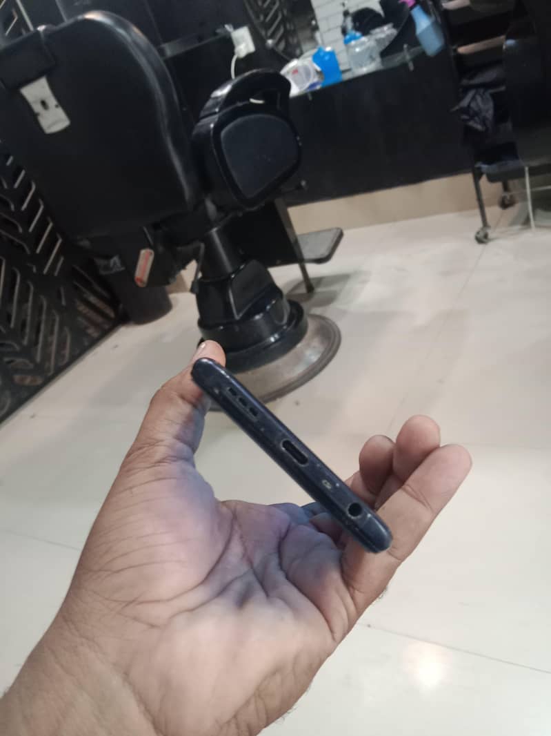 OPPO A54 4