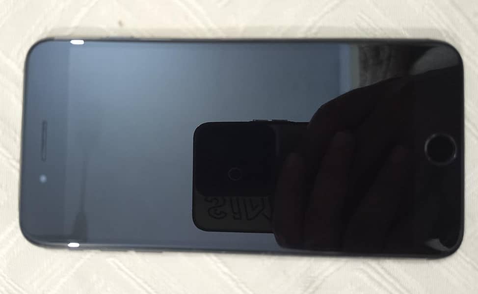 Apple iPhone 7 Plus 0