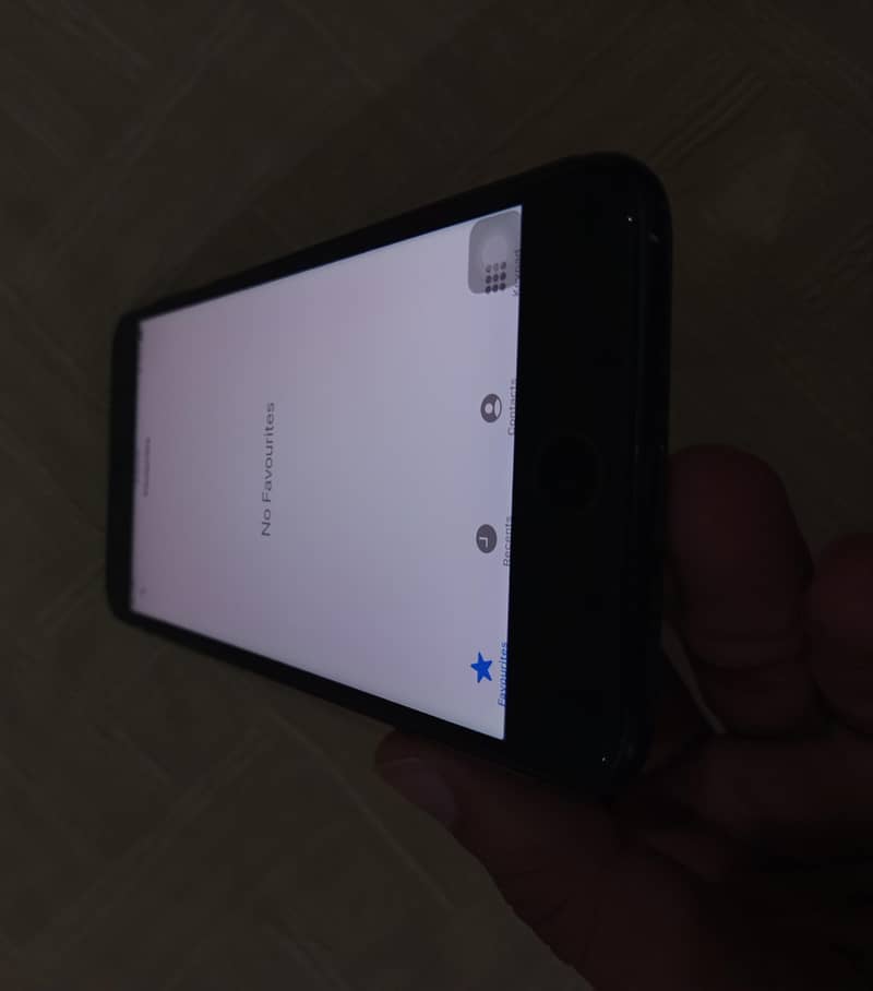 Apple iPhone 7 Plus 9