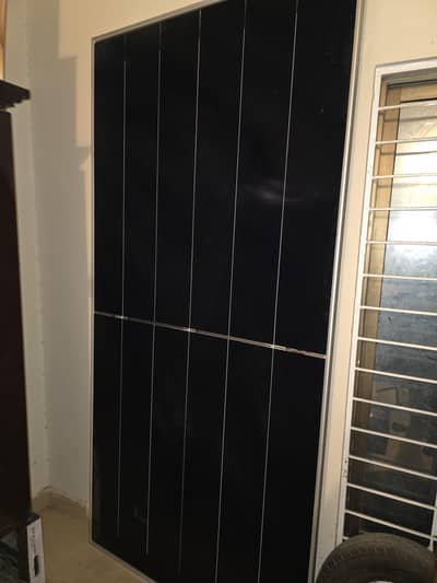 AIKO 655W Bifacial Solar Panel - Barely 10 Days Used