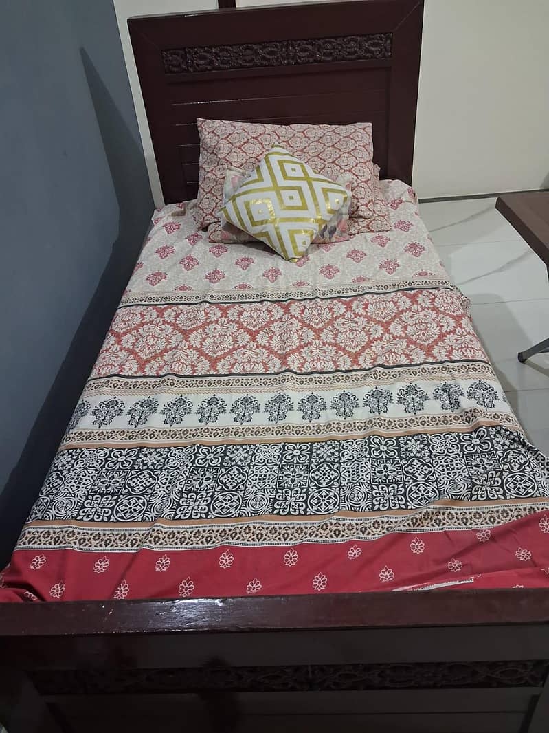 single bed almost like new 3